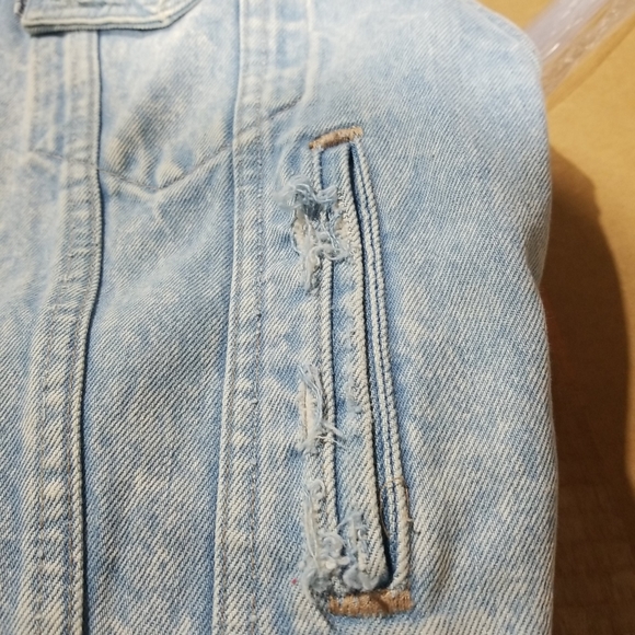 VTG. LEVI 755 LT BLUE DISTRESSED JEAN JACKET SZ XS - Picture 7 of 13